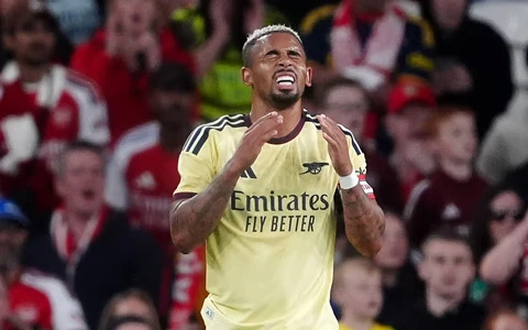 Kết quả Arsenal 1-3 Real Betis: Pháo thủ thua sốc Kết quả Arsenal 1-3 Real Betis: Pháo thủ thua sốc
