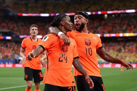 Kết quả Hà Lan 5-1 Thụy Điển: 'Cơn lốc cam' hóa cuồng phong Kết quả Hà Lan 5-1 Thụy Điển: 'Cơn lốc cam' hóa cuồng phong