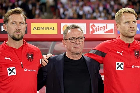 Khi 'giáo sư viển vông' Rangnick thách thức nhà vô địch châu Âu! Khi 'giáo sư viển vông' Rangnick thách thức nhà vô địch châu Âu!