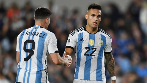Không phải Alvarez, Lautaro Martinez mới 'hợp cạ' Messi Không phải Alvarez, Lautaro Martinez mới 'hợp cạ' Messi