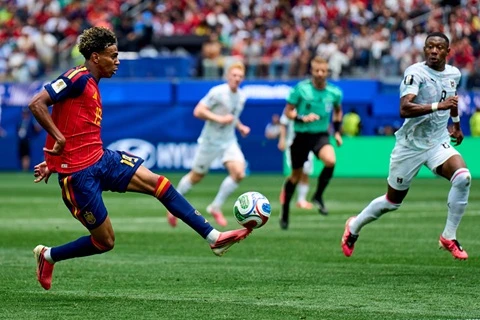 Lamine Yamal quá ‘dã man’ Lamine Yamal quá ‘dã man’