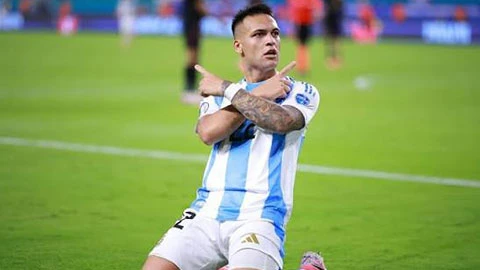 Lionel Messi cô độc làm sao Lionel Messi cô độc làm sao