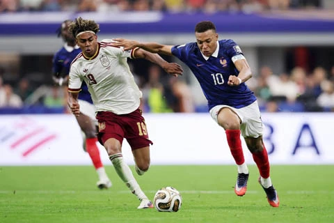 'Lời nguyền' mang tên Lamine Yamal vẫn chưa có hồi kết với Mbappe