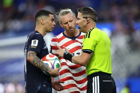 Luật mới tại World Cup 2026 giúp Argentina ở tấm thẻ đỏ của Thụy Sĩ