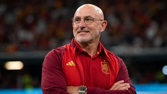 Luis de la Fuente trên tài Roberto Martinez như thế nào?
