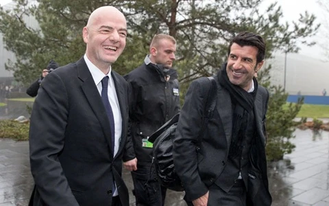 Luis Figo: ‘Hành động của Infantino là thấp kém và dối trá nhất tôi từng chứng kiến’ Luis Figo: ‘Hành động của Infantino là thấp kém và dối trá nhất tôi từng chứng kiến’
