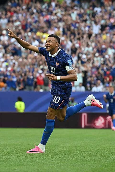 Mbappe, Messi, Haaland đang tạo nên cuộc đua vĩ đại Mbappe, Messi, Haaland đang tạo nên cuộc đua vĩ đại