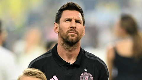 Messi chỉ bị phạt 'nhẹ hều' sau hành động đánh đối thủ Messi chỉ bị phạt 'nhẹ hều' sau hành động đánh đối thủ