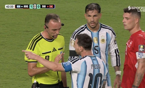 Messi nổi nóng với trọng tài Bồ Đào Nha, tuyên bố 'đừng thiếu tôn trọng tôi'