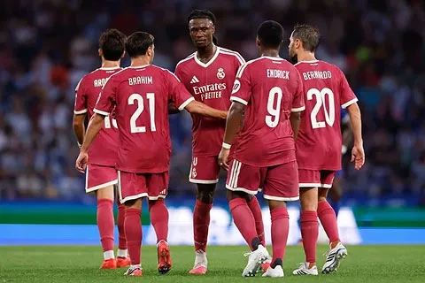 Mourinho: 'Real Madrid đang tiến bộ ở mọi khía cạnh' Mourinho: 'Real Madrid đang tiến bộ ở mọi khía cạnh'