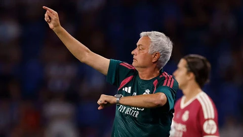 Mourinho: 'Real Madrid đang tiến bộ ở mọi khía cạnh' Mourinho: 'Real Madrid đang tiến bộ ở mọi khía cạnh'
