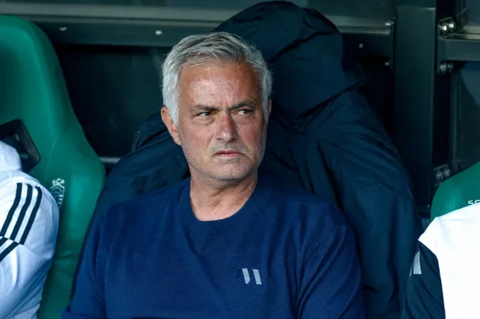 Mourinho tiến sát ghế HLV trưởng Real Madrid, Benfica đã chọn được người thay Mourinho tiến sát ghế HLV trưởng Real Madrid, Benfica đã chọn được người thay