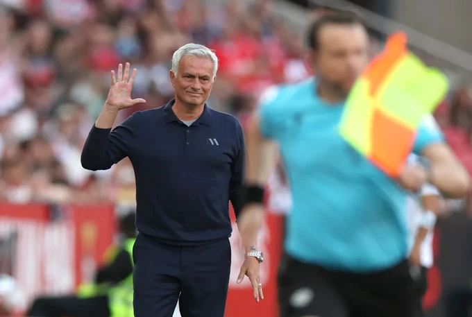 Mourinho tiến sát ghế HLV trưởng Real Madrid, Benfica đã chọn được người thay Mourinho tiến sát ghế HLV trưởng Real Madrid, Benfica đã chọn được người thay