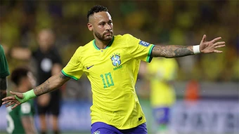 Neymar trở lại tuyển Brazil