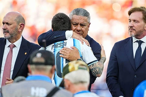 Nghi vấn việc Argentina bị ép thua chung kết World Cup 2026? Nghi vấn việc Argentina bị ép thua chung kết World Cup 2026?