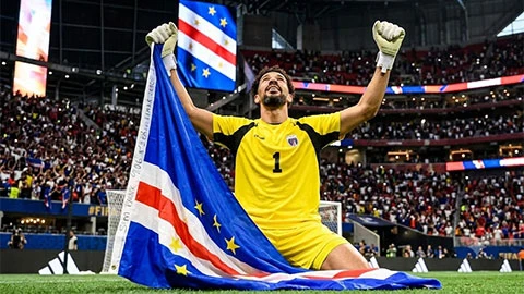 Người hùng World Cup 40 tuổi bị CLB Brazil từ chối dù gây sốt toàn cầu
