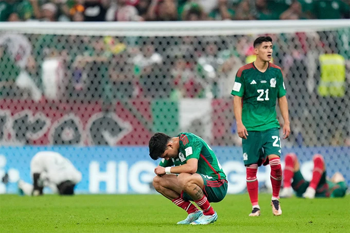 Người Mexico và nỗi đau World Cup: Càng yêu, càng đau đớn! Người Mexico và nỗi đau World Cup: Càng yêu, càng đau đớn!