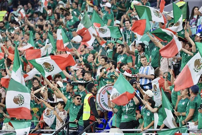 Người Mexico và nỗi đau World Cup: Càng yêu, càng đau đớn! Người Mexico và nỗi đau World Cup: Càng yêu, càng đau đớn!
