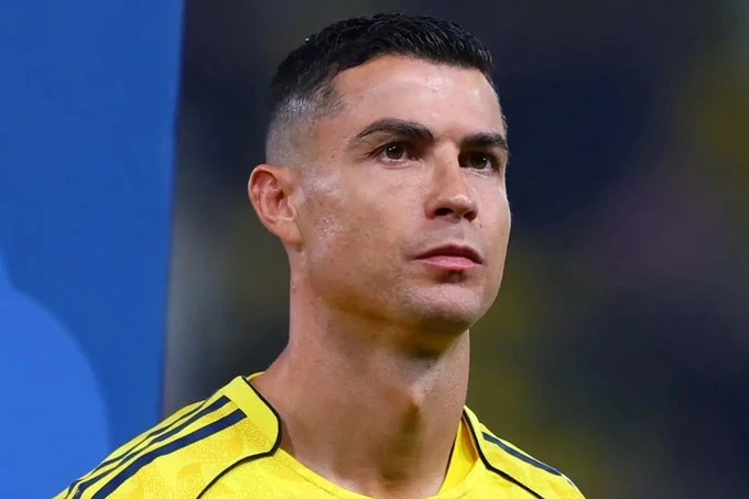 Nguyên tắc Cristiano Ronaldo không bao giờ phá vỡ khi gặp người hâm mộ Nguyên tắc Cristiano Ronaldo không bao giờ phá vỡ khi gặp người hâm mộ