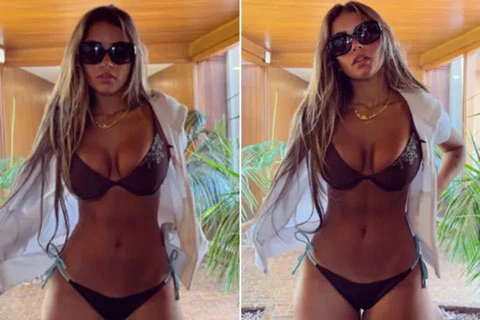 Nữ CĐV quyến rũ nhất Brazil gây sốt với bộ bikini 'đồng phục mùa hè' Nữ CĐV quyến rũ nhất Brazil gây sốt với bộ bikini 'đồng phục mùa hè'