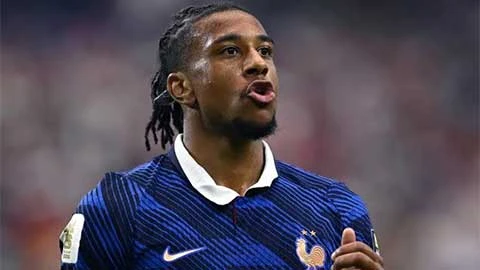 Olise thoát thẻ đỏ gây tranh cãi ở bán kết World Cup 2026 Olise thoát thẻ đỏ gây tranh cãi ở bán kết World Cup 2026
