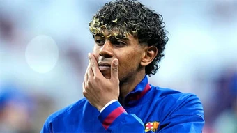 Patrice Evra: 'Thời đỉnh cao, tôi có thể nuốt chửng Yamal'
