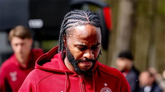 Raheem Sterling bị Feyenoord ruồng bỏ chỉ sau vài tháng