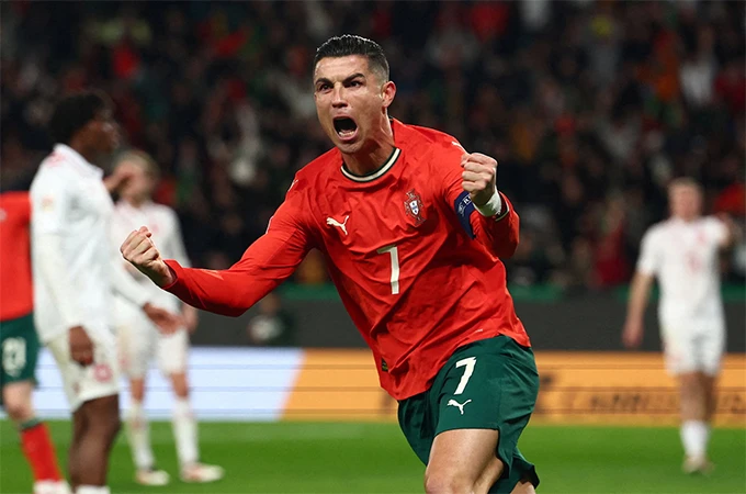 Roberto Martinez: ‘Chúng ta phải chấp nhận luôn xảy ra tranh luận vì chỉ có một Cristiano Ronaldo’