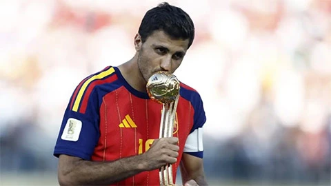 Rodri, MVP World Cup và kỷ lục của một tiền vệ đến từ hành tinh khác Rodri, MVP World Cup và kỷ lục của một tiền vệ đến từ hành tinh khác