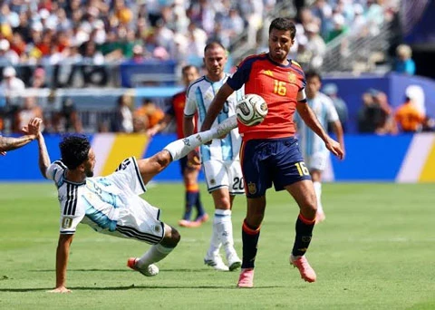 Rodri, MVP World Cup và kỷ lục của một tiền vệ đến từ hành tinh khác Rodri, MVP World Cup và kỷ lục của một tiền vệ đến từ hành tinh khác