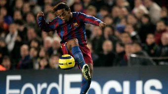 Ronaldinho là ảo thuật gia sân cỏ đỉnh cao nhất