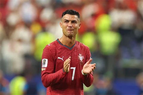 Ronaldo chưa chia tay ĐT Bồ Đào Nha Ronaldo chưa chia tay ĐT Bồ Đào Nha