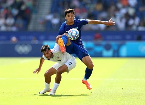 Ronaldo sẽ ‘khóc ròng’ trước sức trẻ của ‘Ronaldo người Uzbekistan’? Ronaldo sẽ ‘khóc ròng’ trước sức trẻ của ‘Ronaldo người Uzbekistan’?