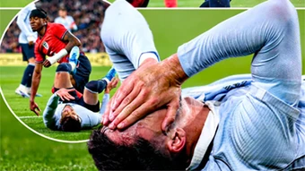 Sao Arsenal khiến hậu vệ Uruguay dính chấn thương 'khó đỡ'