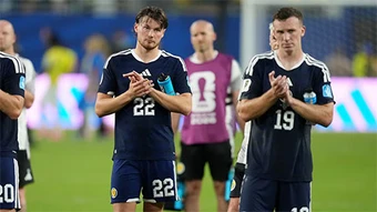 Scotland chia tay World Cup sau 2 ngày chờ đợi