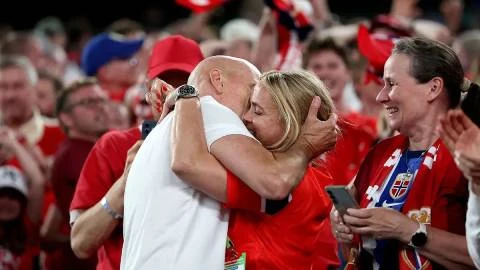 Stale Solbakken: Đánh bại tử thần, vẽ giấc mơ cho Na Uy Stale Solbakken: Đánh bại tử thần, vẽ giấc mơ cho Na Uy