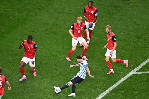 Sự đối lập giữa Argentina của Messi và Bồ Đào Nha của Ronaldo Sự đối lập giữa Argentina của Messi và Bồ Đào Nha của Ronaldo