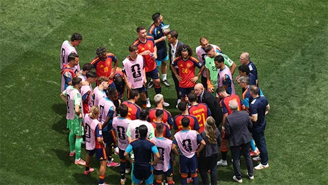 Tây Ban Nha càng đá càng đáng sợ tại World Cup Tây Ban Nha càng đá càng đáng sợ tại World Cup