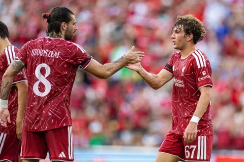 Thấy gì từ trận ra mắt của Iraola tại Liverpool? Thấy gì từ trận ra mắt của Iraola tại Liverpool?