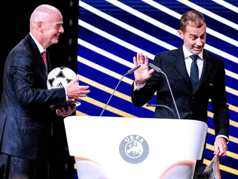 Thêm 2 liên đoàn bóng đá ‘quay lưng’ với Infantino Thêm 2 liên đoàn bóng đá ‘quay lưng’ với Infantino