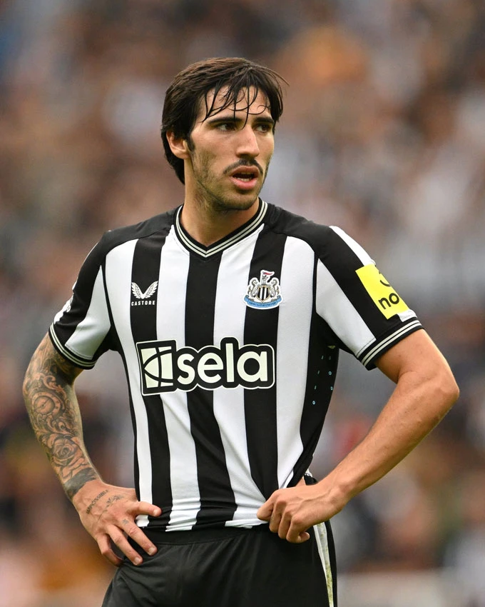 Tin giờ chót 19/3: Nên cấm Chelsea và Newcastle dự Champions League? Tin giờ chót 19/3: Nên cấm Chelsea và Newcastle dự Champions League?