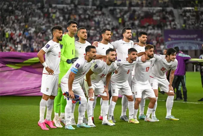 Tổng thống Trump cảnh báo Iran không nên dự World Cup, Iran đáp trả quyết liệt