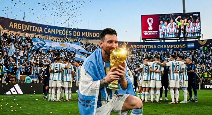 Top 10 cầu thủ vĩ đại nhất lịch sử World Cup: Messi chỉ đứng thứ 3 Top 10 cầu thủ vĩ đại nhất lịch sử World Cup: Messi chỉ đứng thứ 3