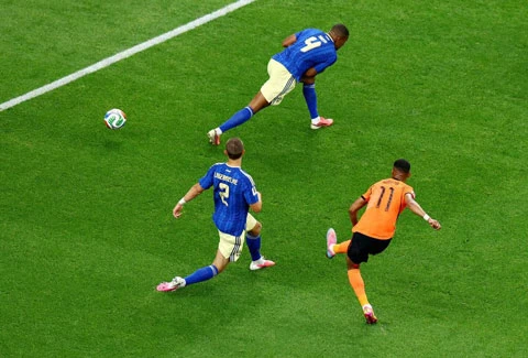 Trực tiếp Hà Lan 4-1 Thụy Điển: Elanga rút ngắn cách biệt cho Thụy Điển