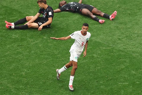 Trực tiếp Pháp 2-0 Morocco: Les Blues nhường thế trận Trực tiếp Pháp 2-0 Morocco: Les Blues nhường thế trận