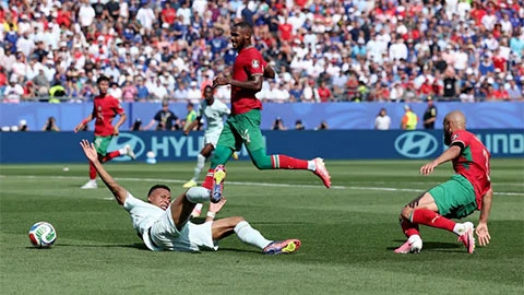 Trực tiếp Pháp 2-0 Morocco: Les Blues nhường thế trận Trực tiếp Pháp 2-0 Morocco: Les Blues nhường thế trận