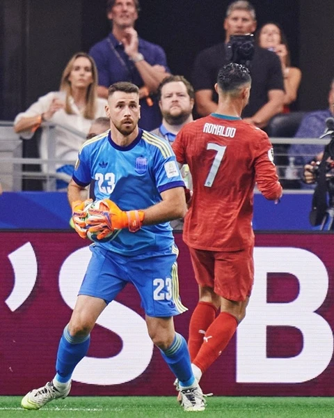 Unai Simon đi vào lịch sử World Cup Unai Simon đi vào lịch sử World Cup