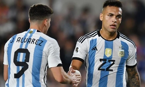 Vấn đề của Argentina là… Lionel Messi Vấn đề của Argentina là… Lionel Messi