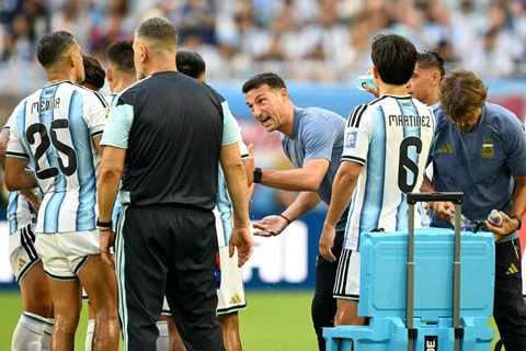 Vì sao Argentina luôn thích tự làm khó mình? Vì sao Argentina luôn thích tự làm khó mình?