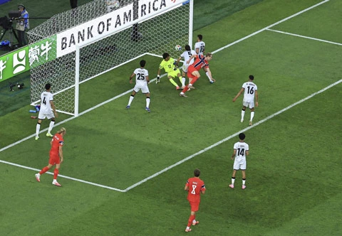 Vì sao các bàn phản lưới 'lên ngôi' tại World Cup 2026? Vì sao các bàn phản lưới 'lên ngôi' tại World Cup 2026?